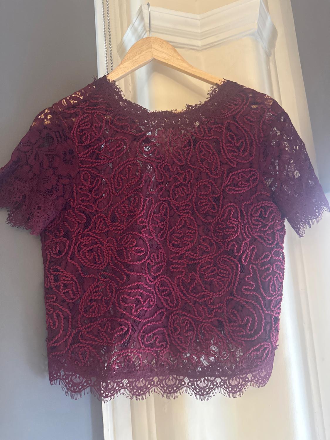 LACE BURGUNDY TOP - Image 2