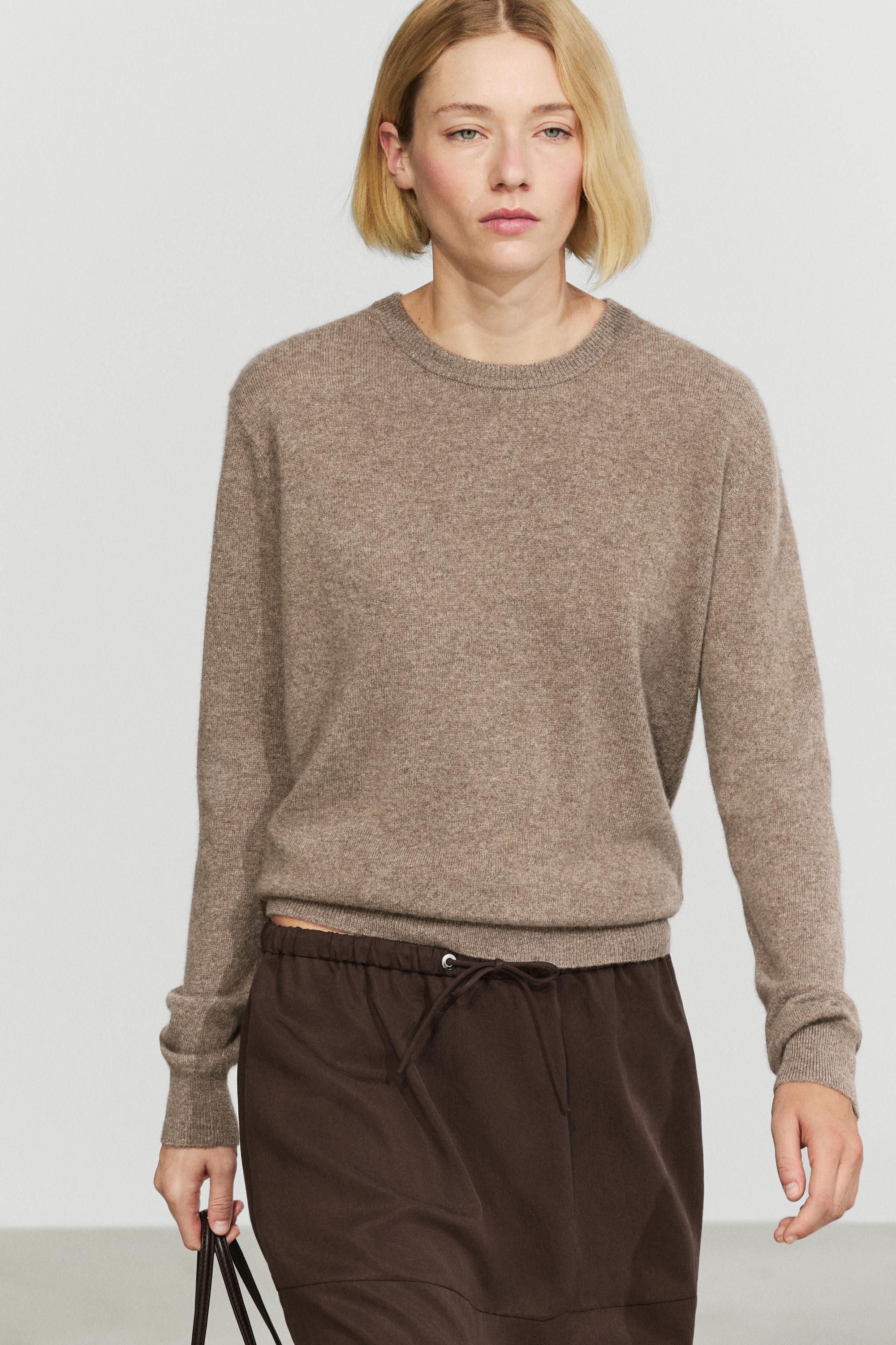 100% cashmere long sleeve sweater — Black gold