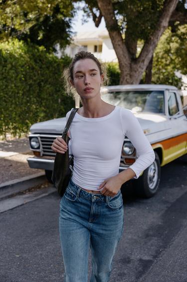 T-SHIRT MIT U-BOOT-AUSSCHNITT - Weiß von Zara