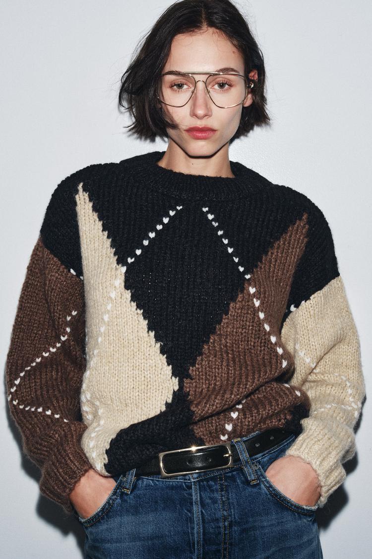 ARGYLE KNIT SWEATER