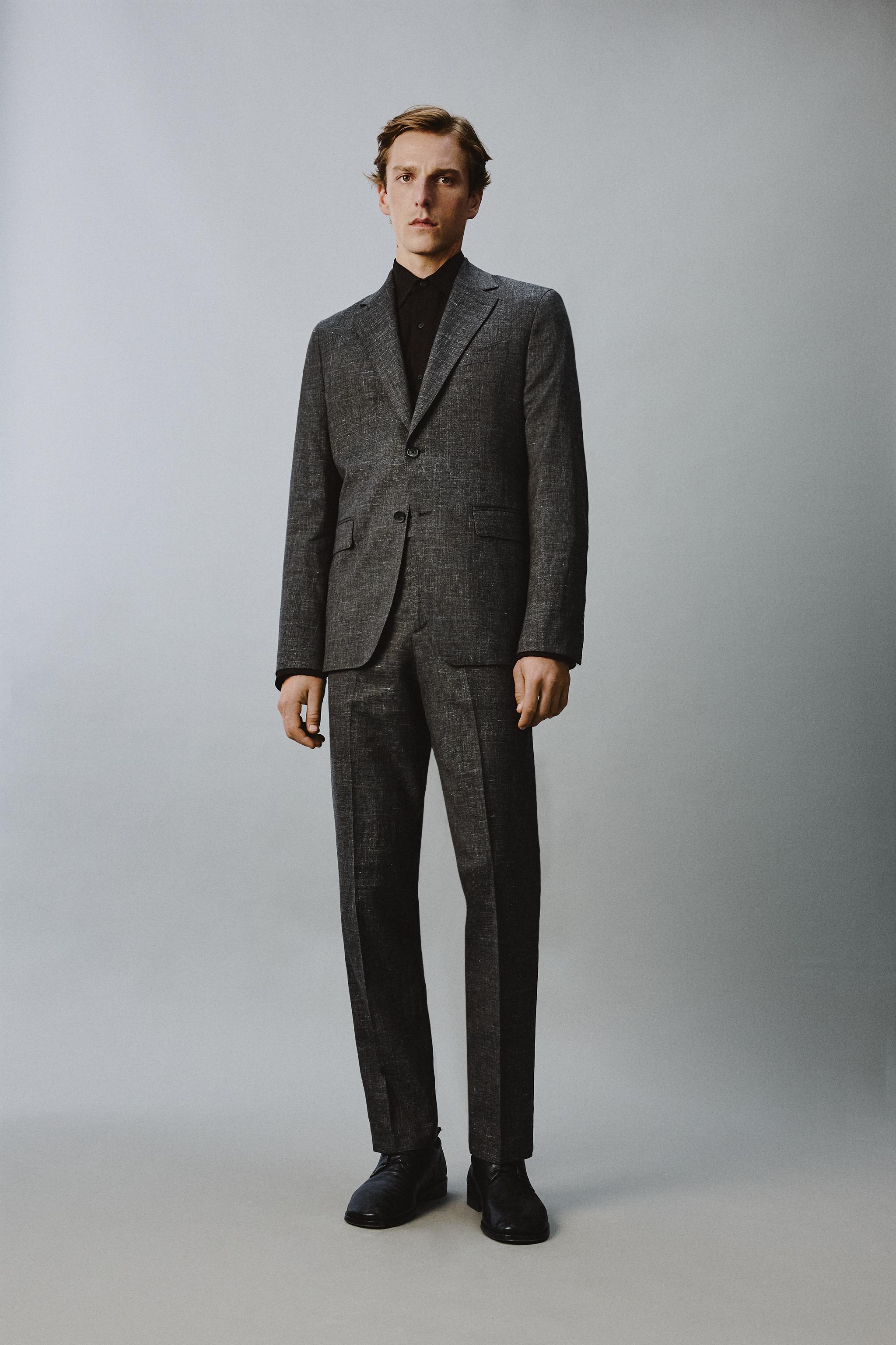 REGULAR FIT TEXTURED SUIT JACKET