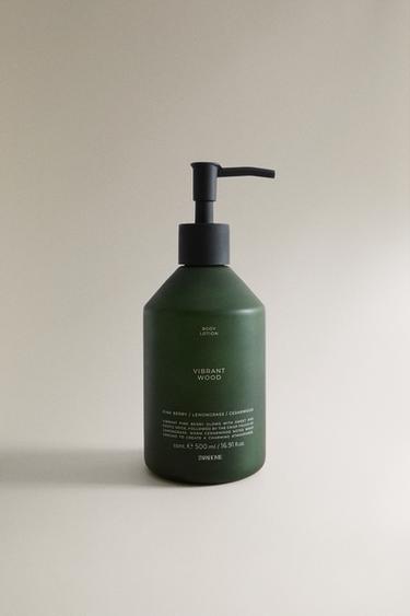 (500 ML) VIBRANT WOOD BODY LOTION — Green 1