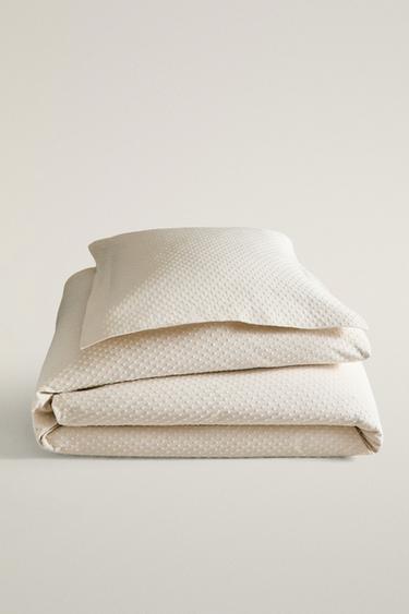 BEDSPREAD WITH POLKA DOT DESIGN - Beige by Zara
