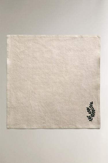 PACK OF LINEN CHRISTMAS NAPKINS WITH GREEN LEAVES (PACK OF 2) - Green by Zara - Image 1