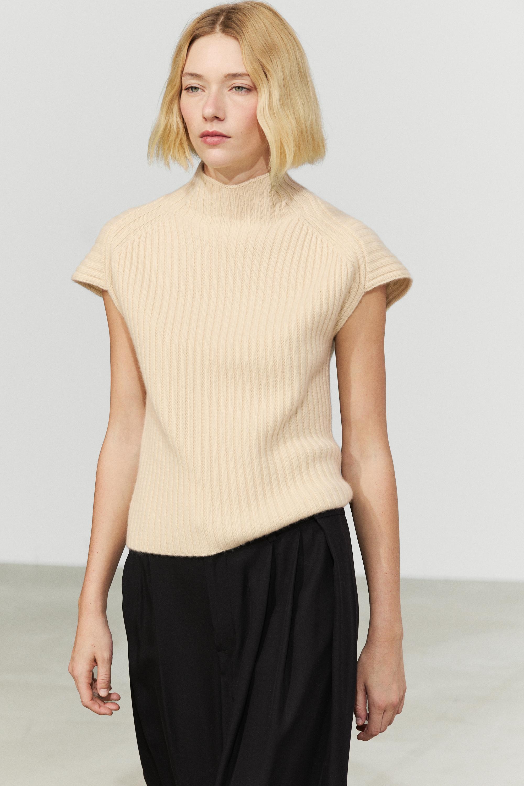100% cashmere ribbed knit vest — Biscuit