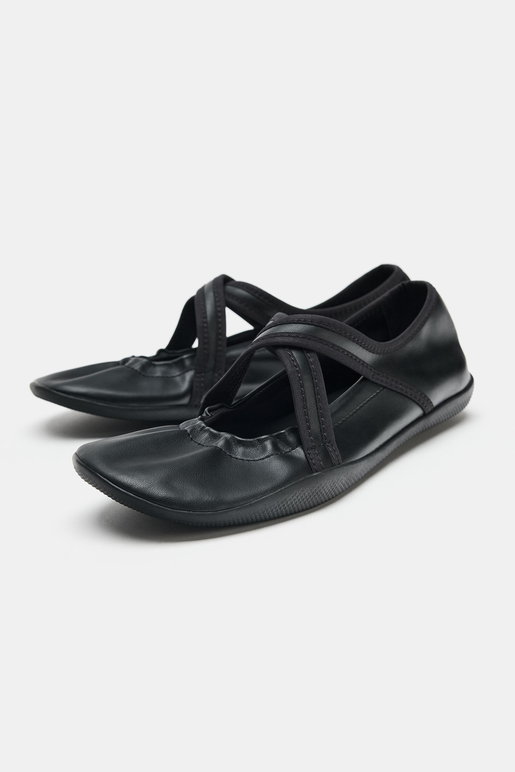 スポーティークロスストラップバレエシューズ - ブラック | ZARA Japan