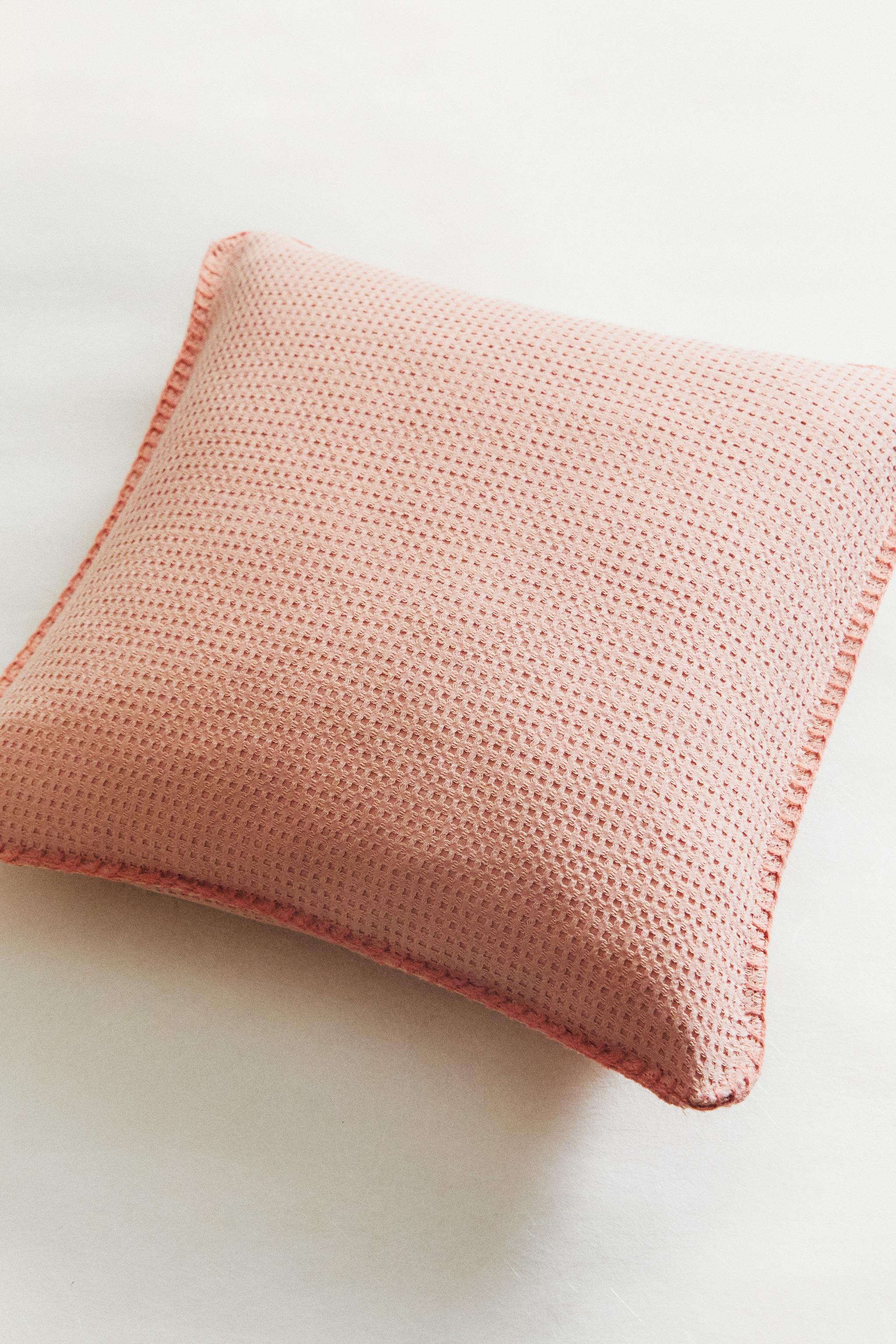 KIDS WAFFLE THROW PILLOW COVER — Pink