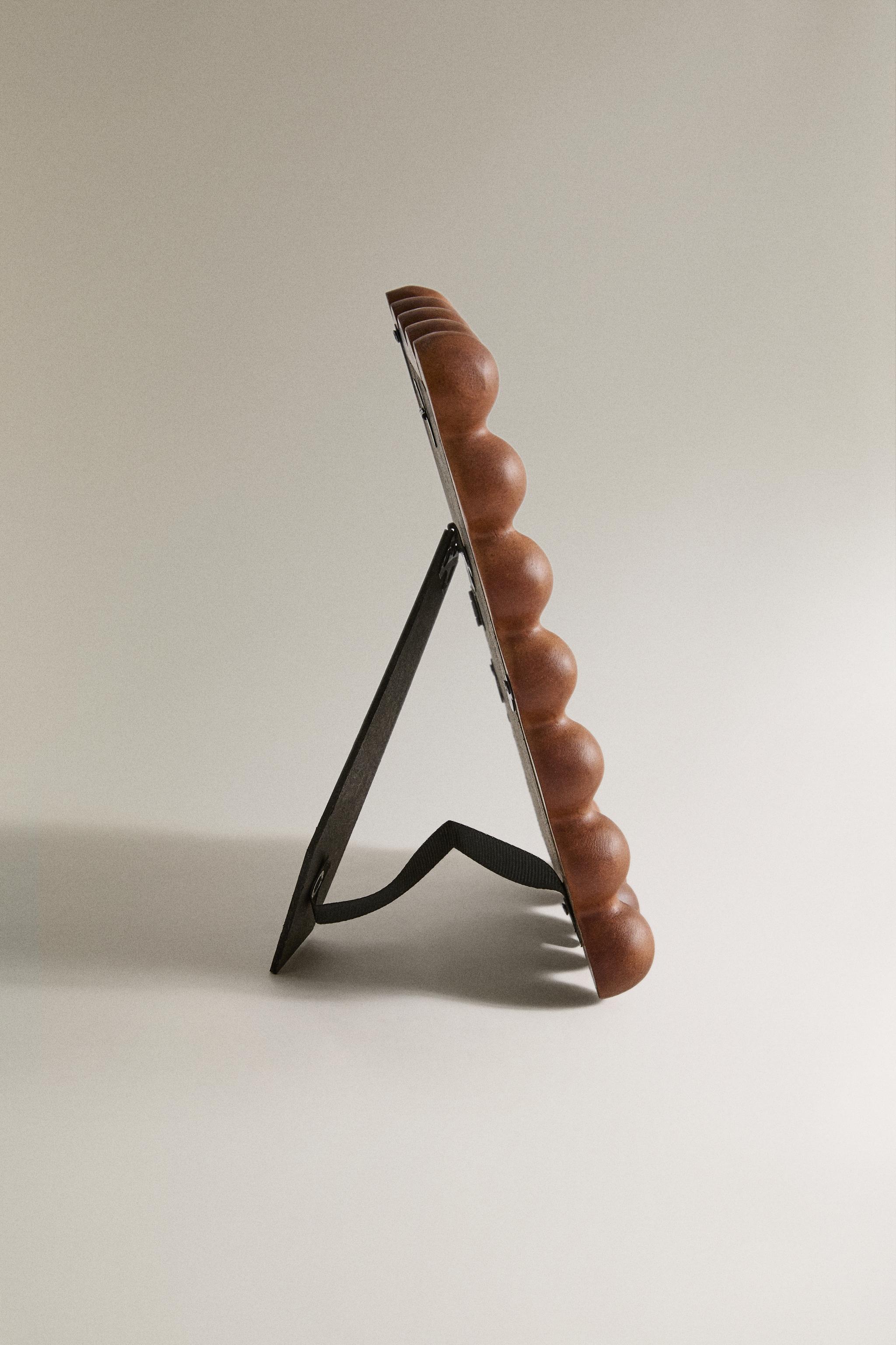 WOODEN BEADED PICTURE FRAME — Dark brown