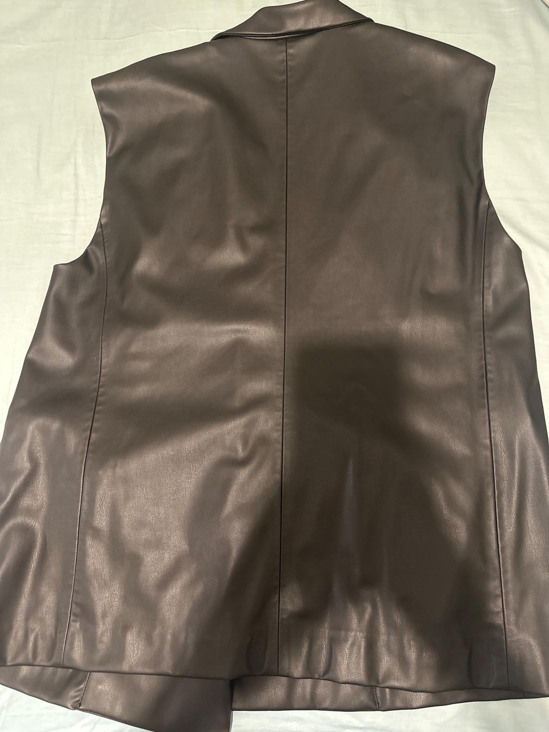 FAUX LEATHER WAISTCOAT - Image 5