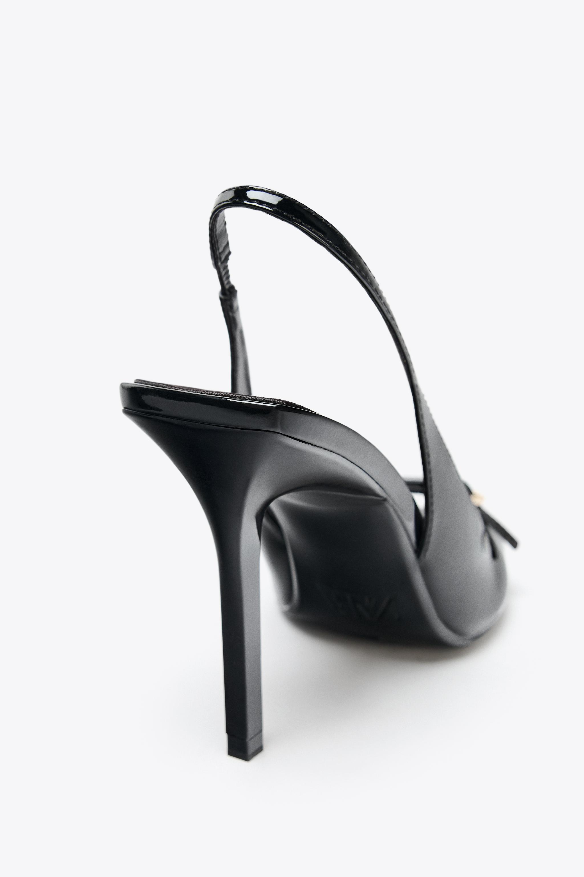 ☆ドイツ発*ZARA*新作*ブロックヒールスタッズサンダル/BLACK☆ スタッズ ZARA(ザラ) 靴・シューズ(レディース) - 海外通販のBUYMA