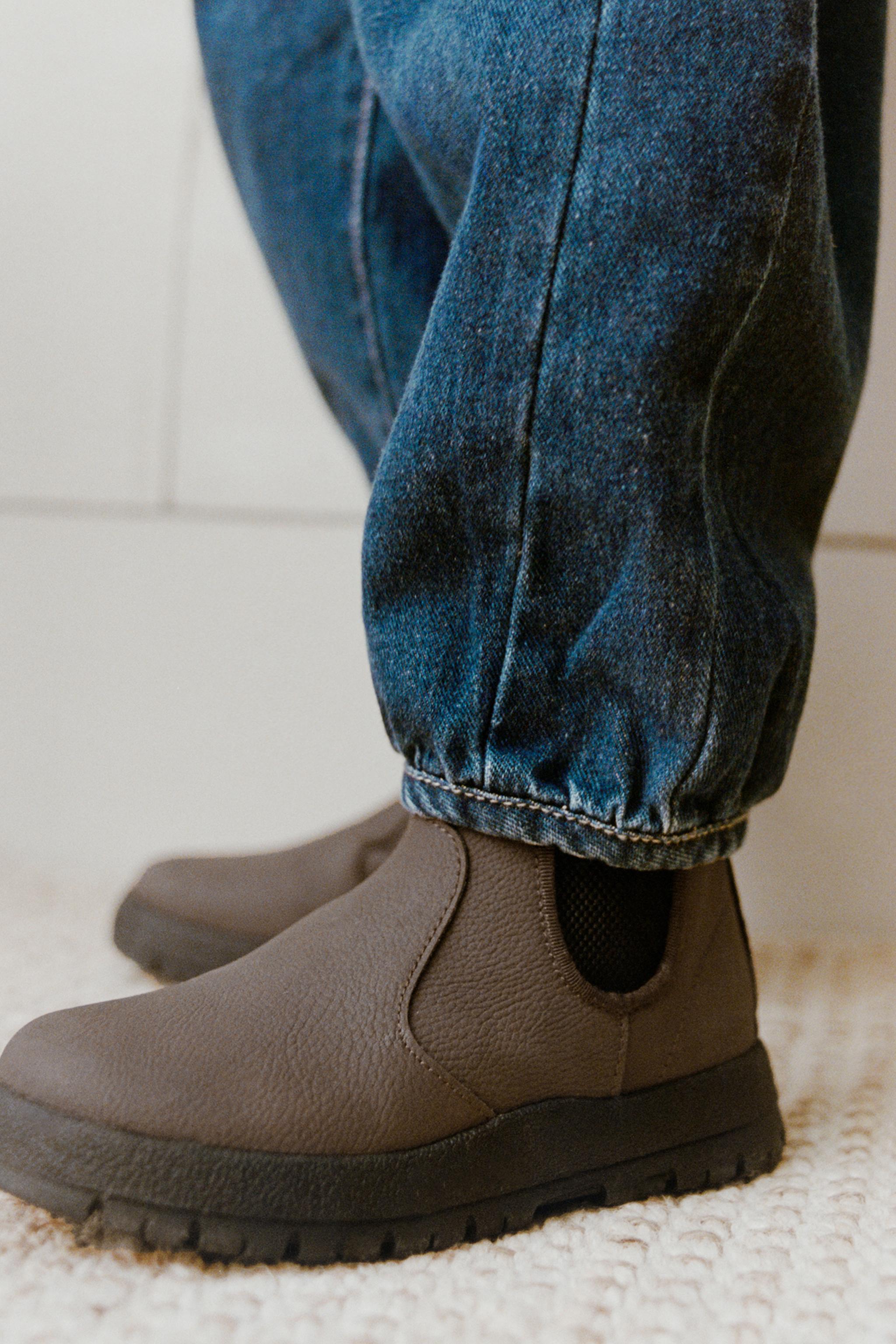 ELASTIC BOOTS