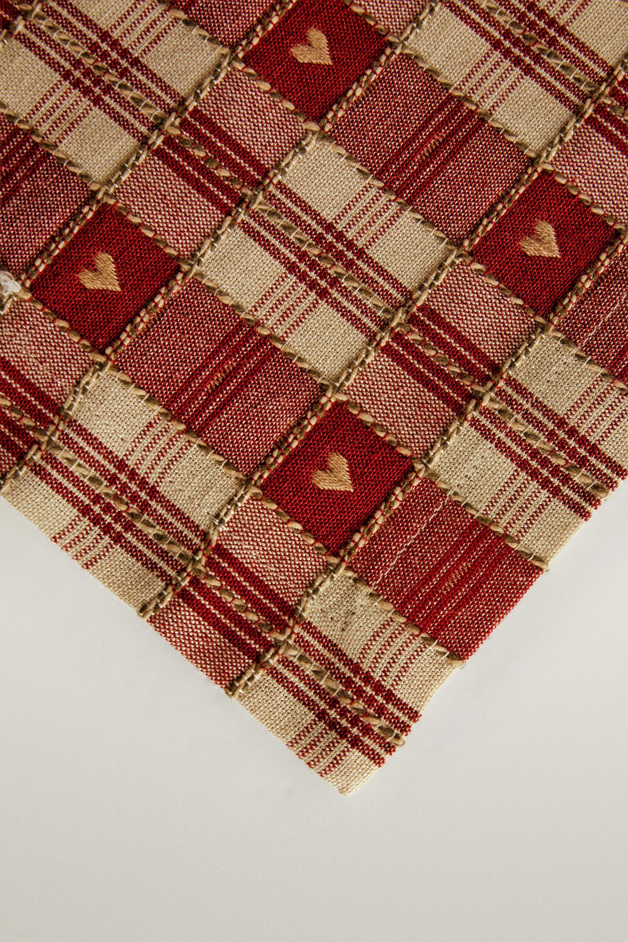 CHRISTMAS CHECK AND HEART COTTON PLACEMAT (PACK OF 2) — Red