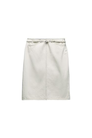 Front view of white skirt with belt and front pockets.