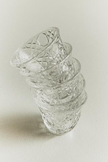 SMALL GLASS TUMBLER WITH RAISED DESIGN — Transparent 2