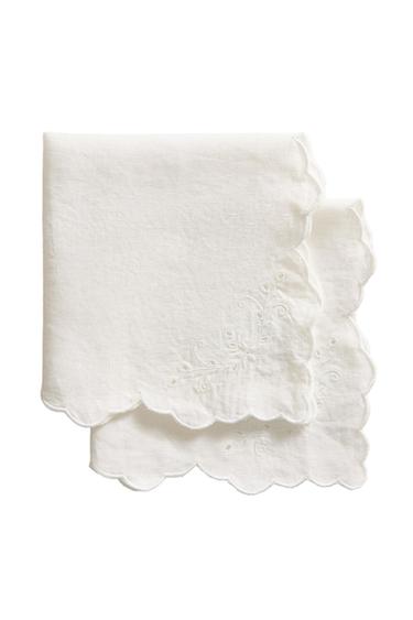SET ȘERVEȚELE IN BRODERIE FLORALĂ (SET DE 2) - Alb de la Zara