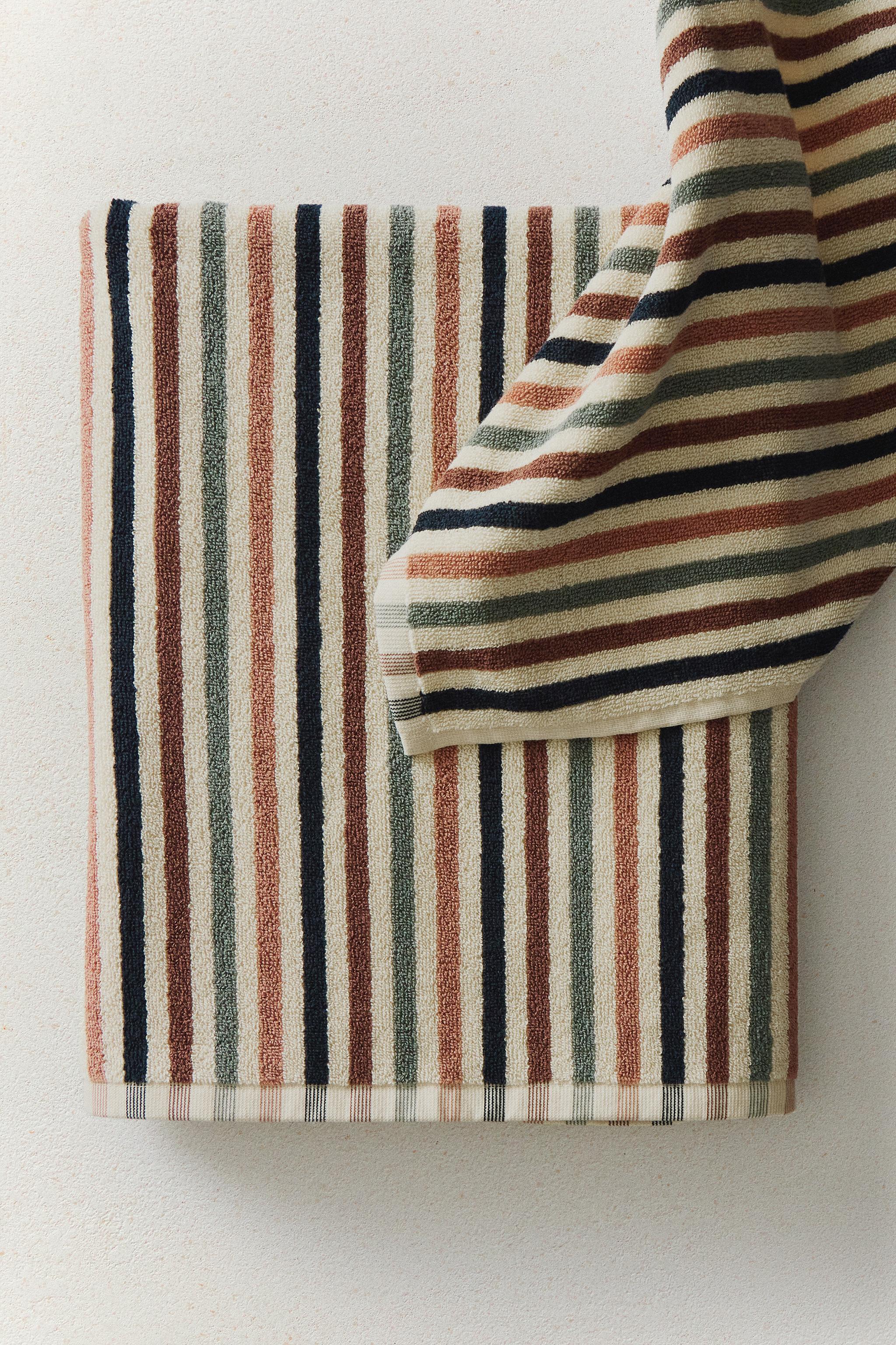 SERVIETTE DE BAIN RAYURES TONS POUDRÉS