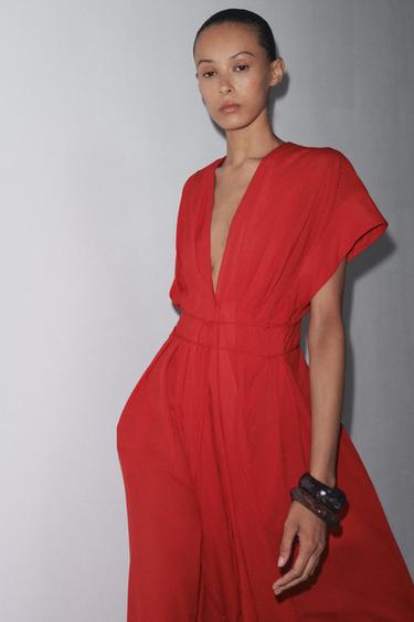 VESTIDO MIDI PINZAS ZW COLLECTION - Rojo de Zara