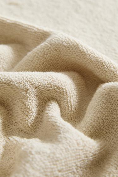 OVERLOCK COTTON BATH TOWEL - Sand / Black by Zara - Image 3