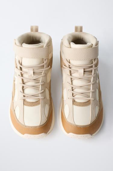 BASKETS MONTANTES EN CONTRASTE - Marron sable de Zara - Image 6