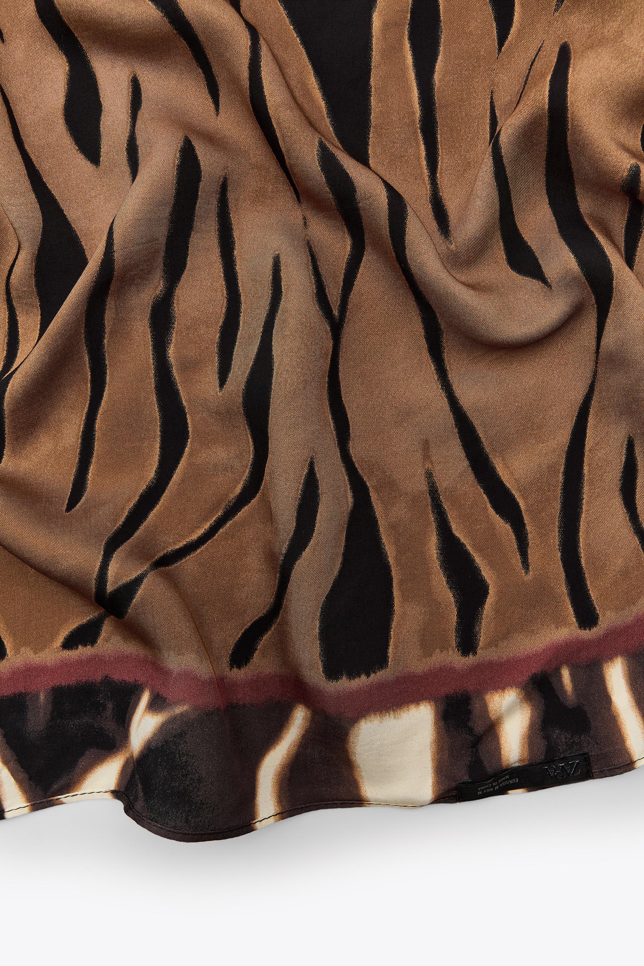 ANIMAL PRINT VISCOSE SCARF