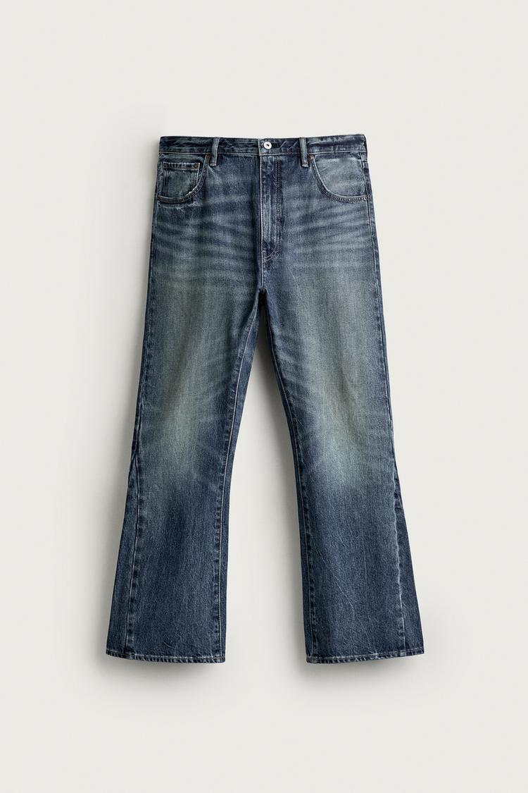 JEANS DE AJUSTE ACAMPANADO 6