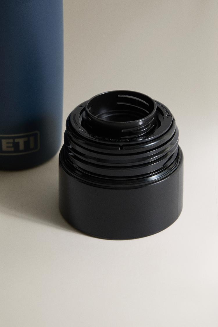 YETI STAINLESS STEEL THERMAL BOTTLE — Blue