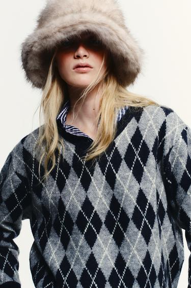 CHAPEAU BOB EFFET FOURRURE - Écru de Zara - Image 1