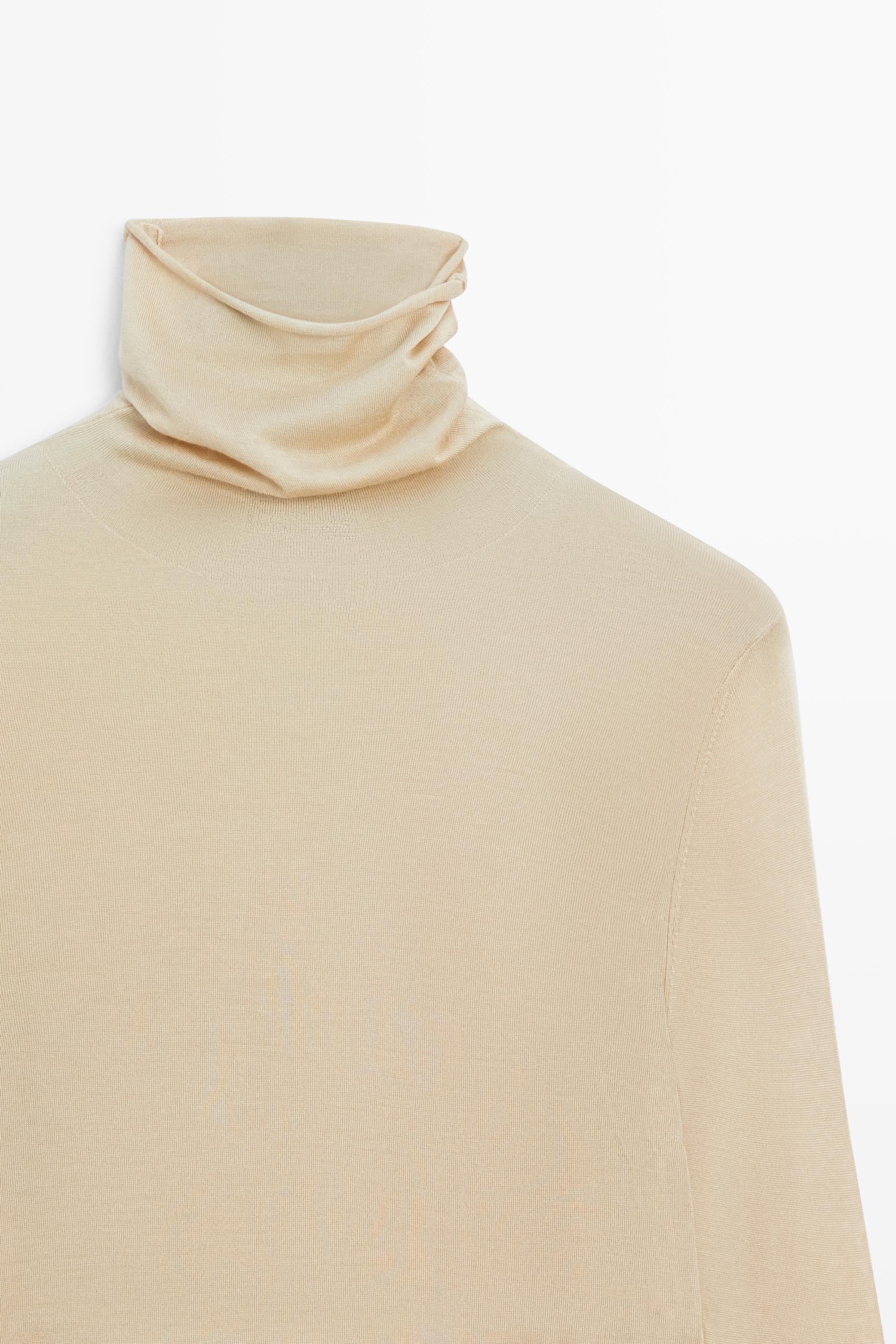 Pull long à col roulé 100 % soie