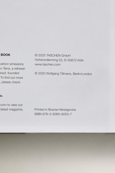LIVRE WOLFGANG TILLMANS FOUR BOOKS - Noir de Zara - Image 3