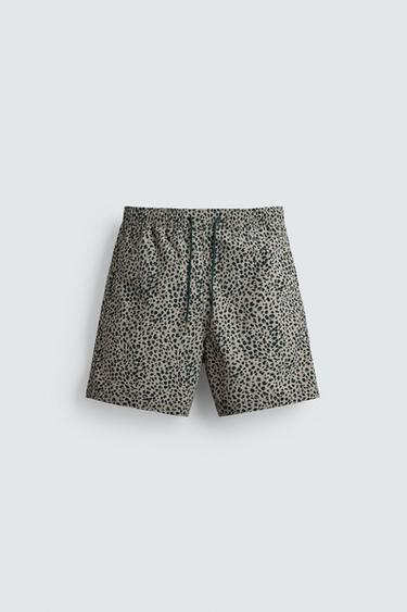 ДЛИННЫЕ ПЛАВКИ С АНИМАЛИСТИЧНЫМ ПРИНТОМ — ОТТЕНКИ ЗЕЛЕНОГО от Zara