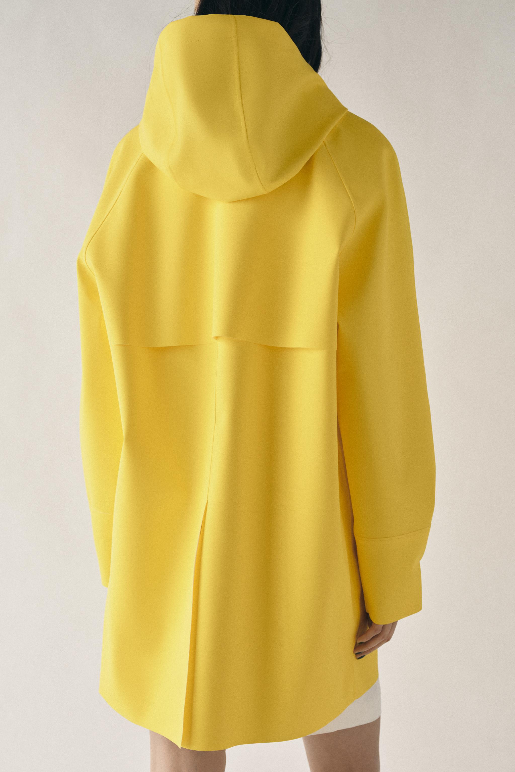 ZARA（ライダースジャケット ・ イエロー/黄色系）のフリマ
