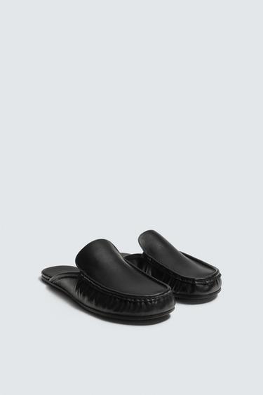 MOCASIN PIEL DESTALONADO - Negro de Zara