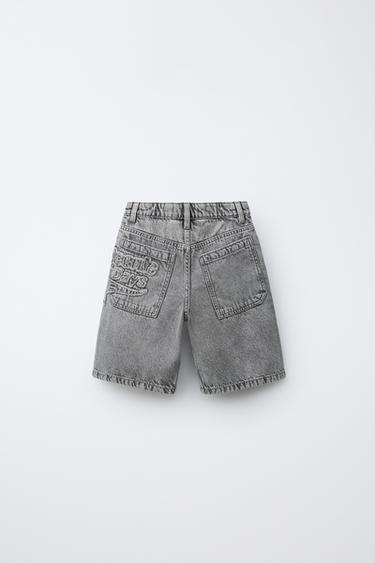 SHORT EN JEAN ÉTOILE ET INSCRIPTION - Gris moyen de Zara - Image 1