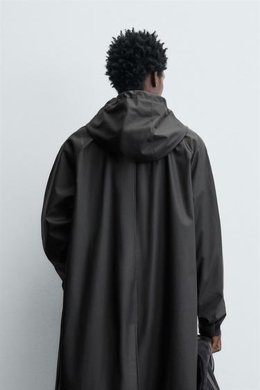 PARKA EFFET GOMME CAPUCHE - Noir de Zara - Image 2
