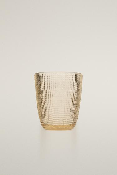 SKLENENÝ POHÁR S RELIÉFNYM VZOROM - hnedá zn. Zara - Obrázok 0