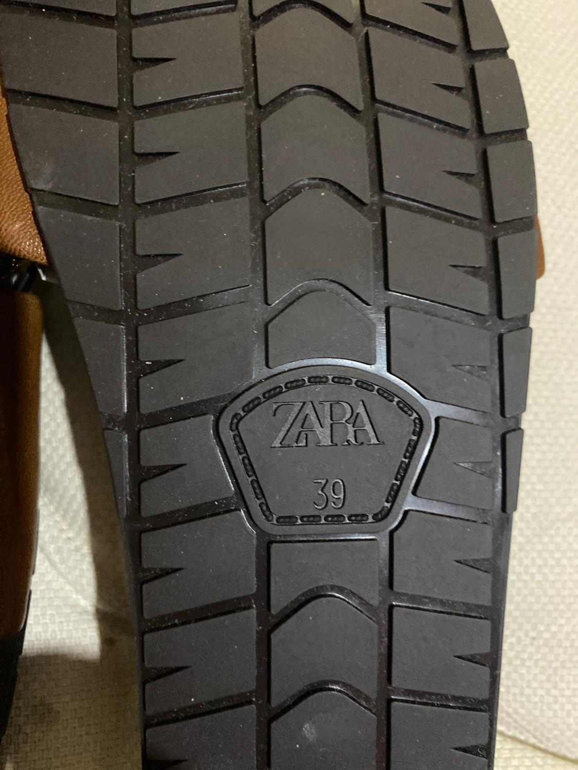 SOFT LEATHER FLAT SANDALS - Image 3