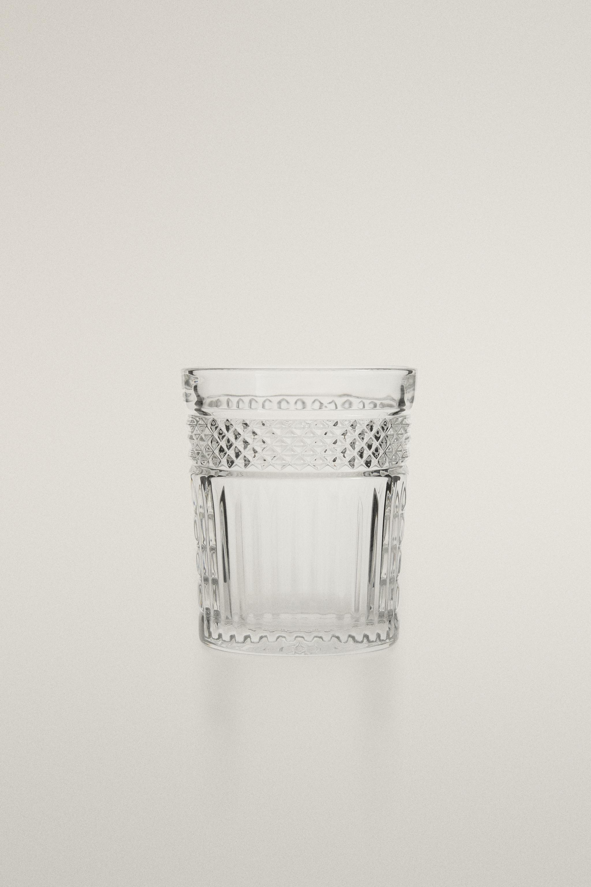 RAISED DESIGN GLASS TUMBLER — Transparent