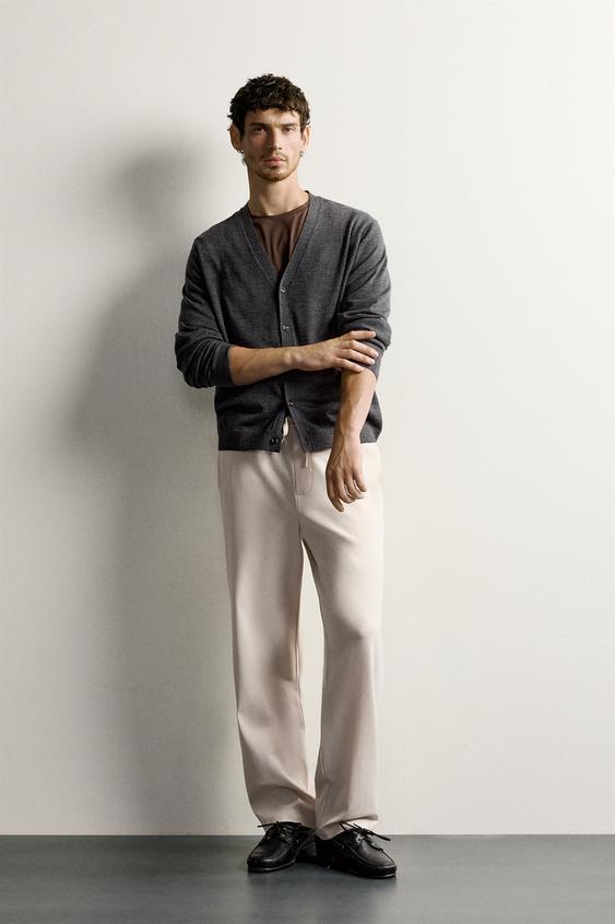 PANTALÓN REGULAR FIT CONFORT - Beige de Zara - Imagen 0