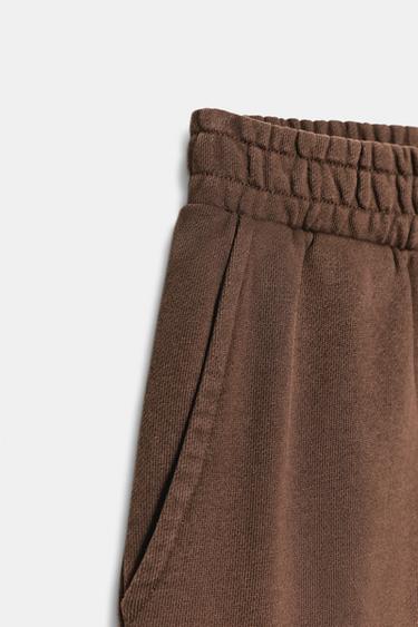 PANTALON EN MOLLETON EFFET DÉLAVÉ CLOUS - Marron foncé de Zara - Image 6