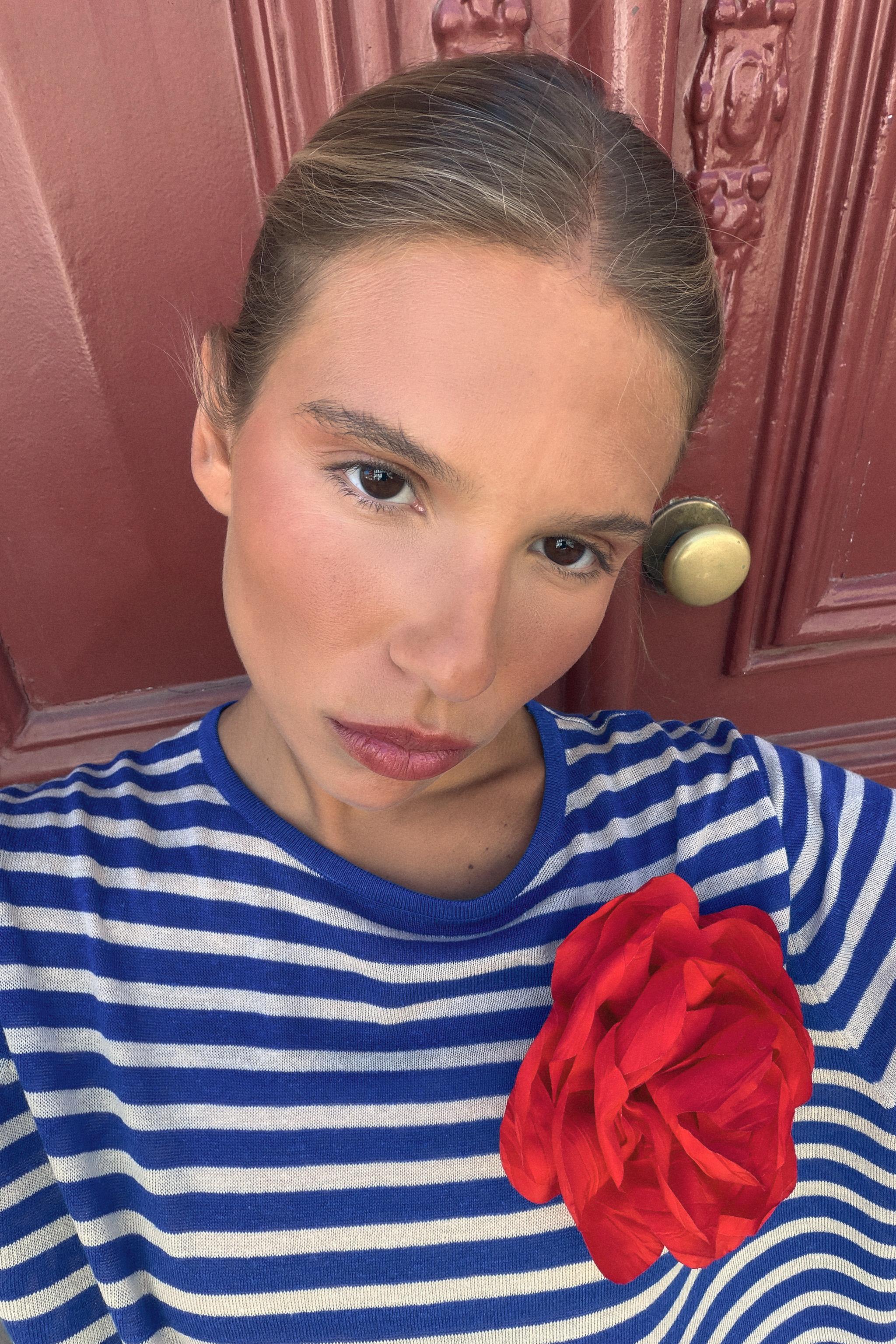FABRIC FLOWER BROOCH — Red