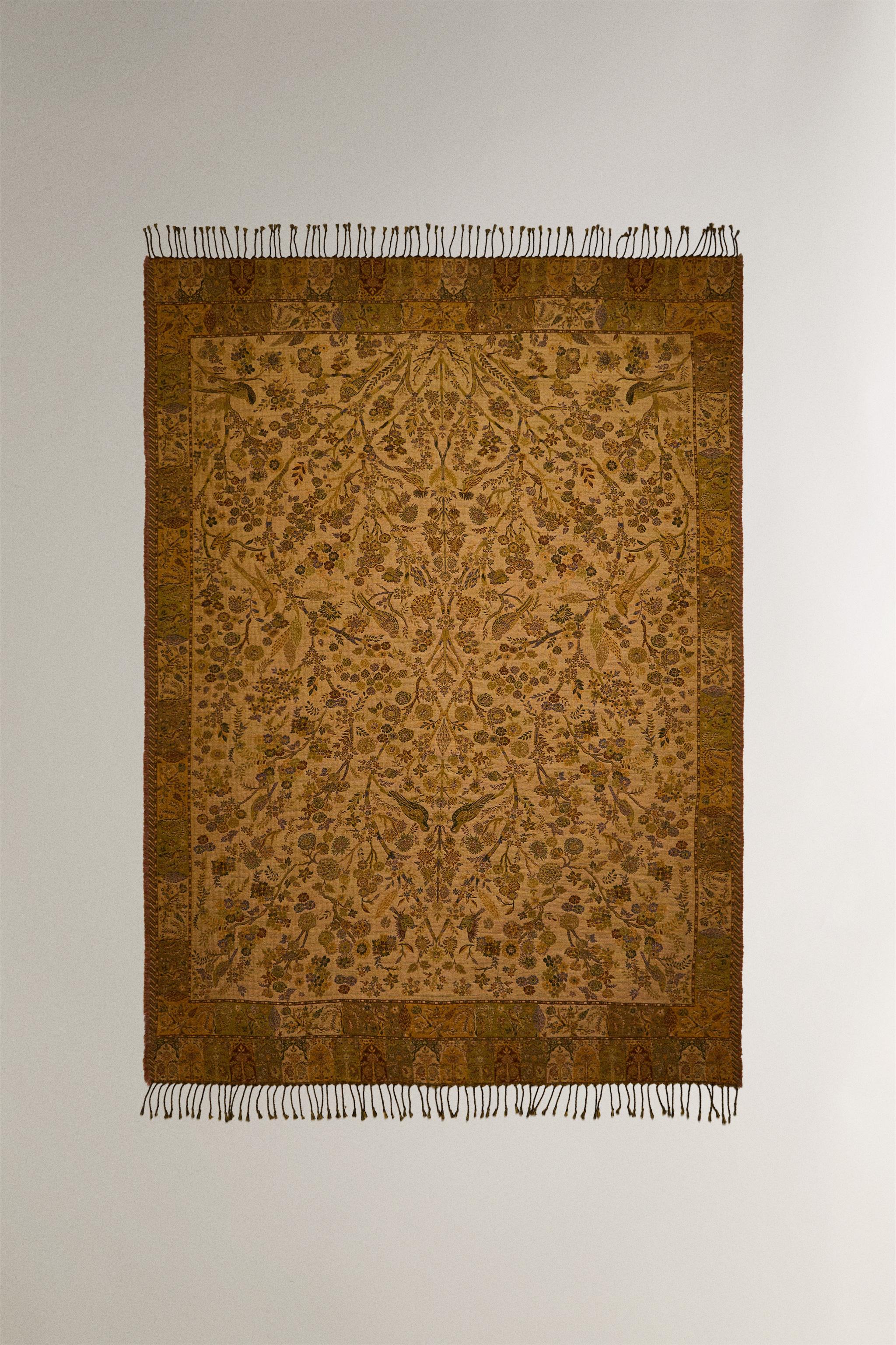 FLORAL JACQUARD BLANKET