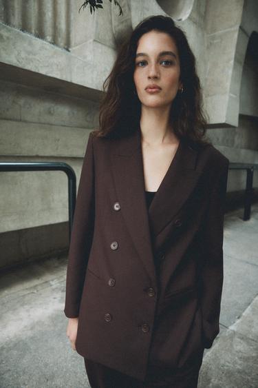 BLAZER CRUZADA HOMBRERAS - Marrón de Zara - Imagen 0