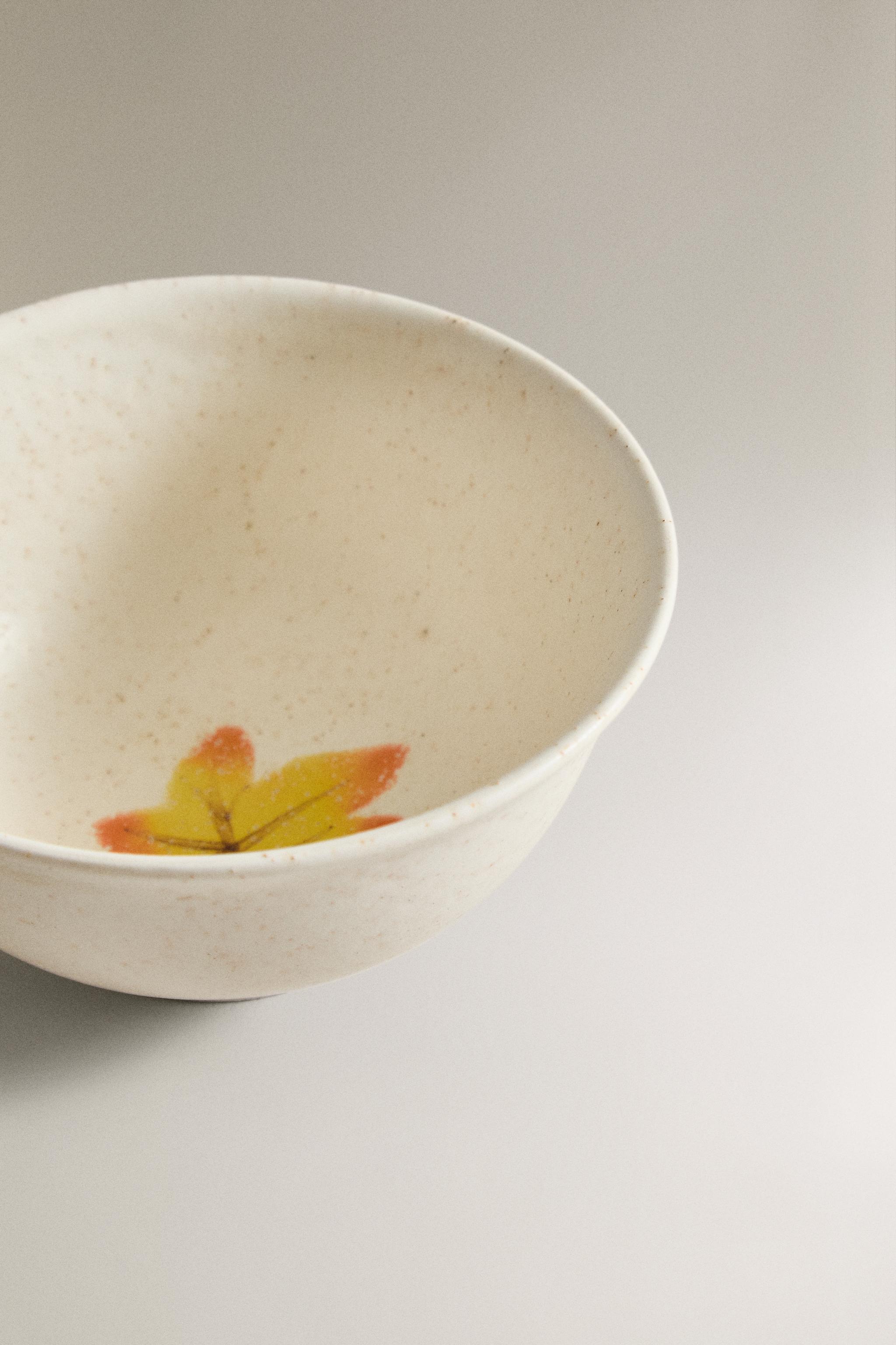LEAF STONEWARE BOWL