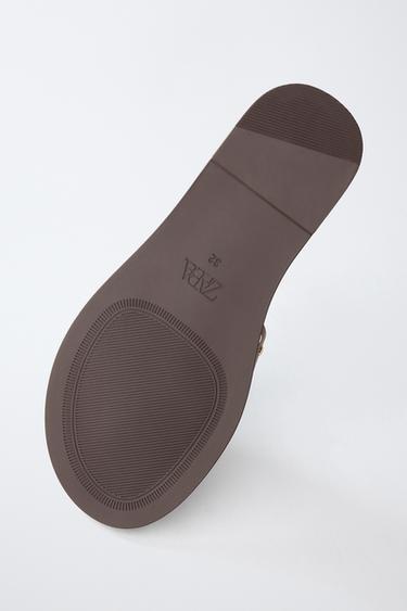 SANDALES À CLOUS - Marron de Zara - Image 6