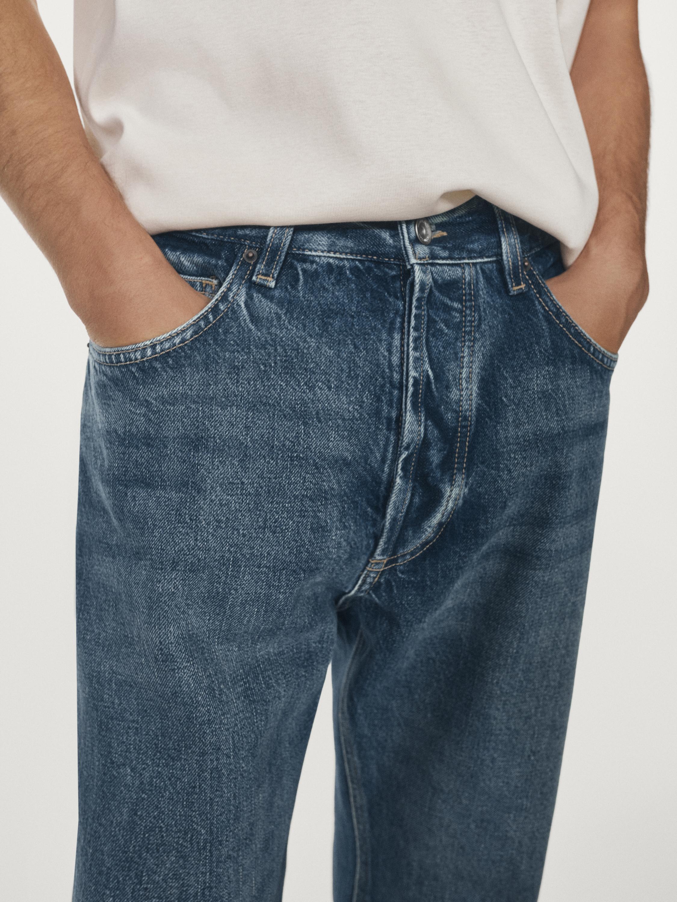 Straight-leg jeans