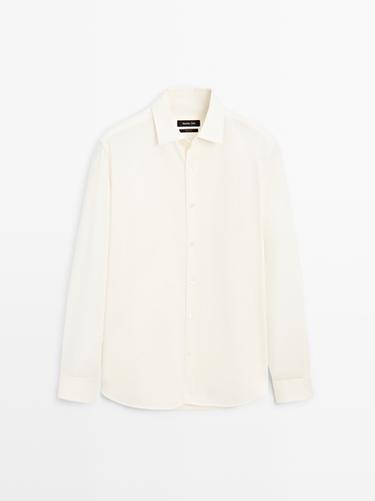 Chemise regular en coton mélangé - Écru de Zara