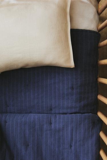 CHILDREN'S STRIPED JACQUARD QUILT - Navy blue by Zara