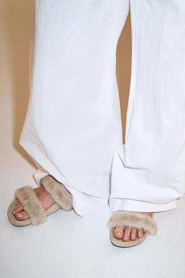FLAT SANDALS WITH SHEEPSKIN EFFECT - Beige by Zara