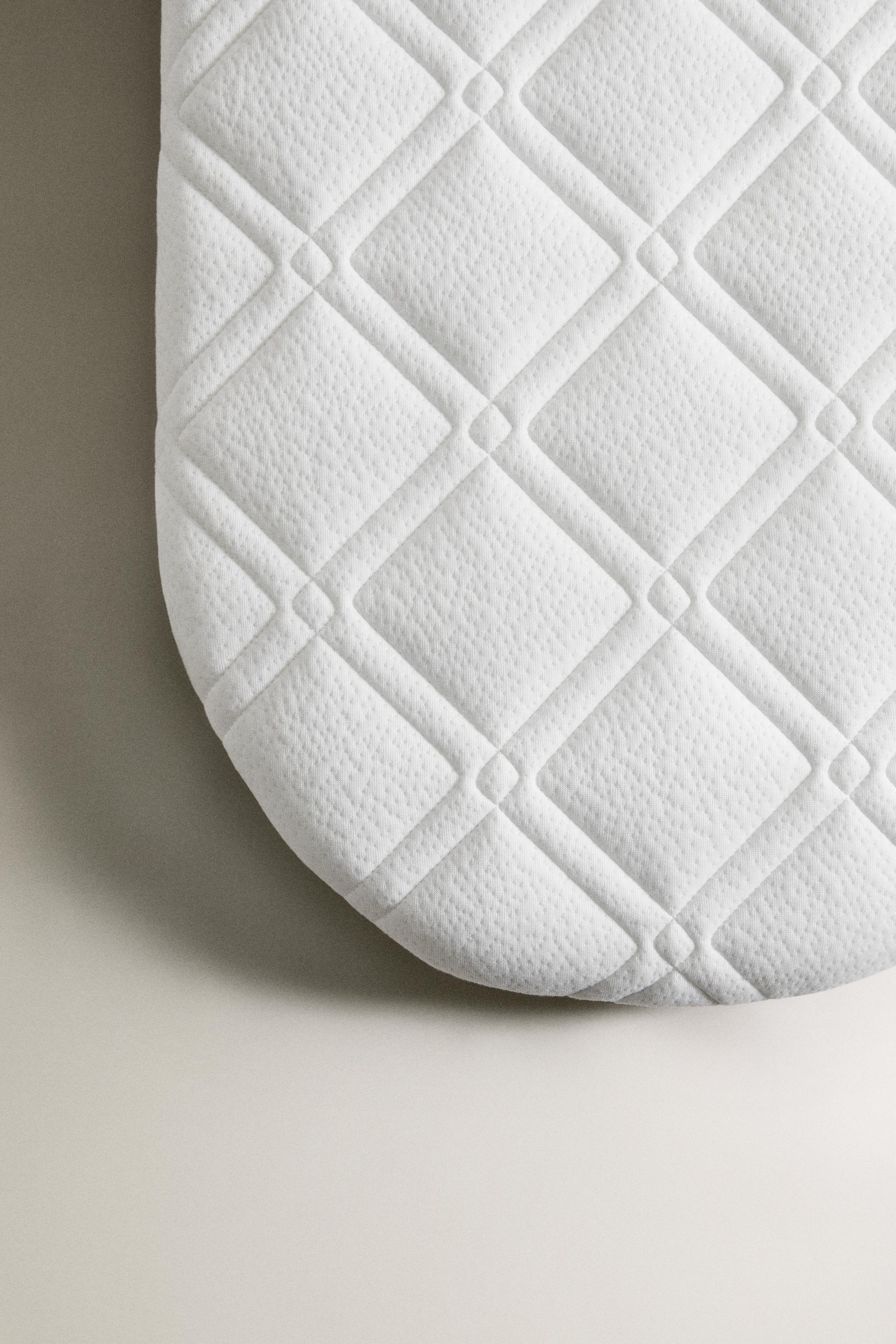 RATTAN MINI COT MATTRESS — White