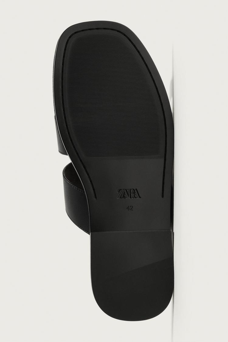 SANDALIAS CON TIRAS 8